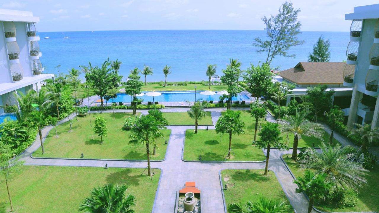 Hotel Santika Premiere Beach Resort Belitung Sijuk Exterior photo